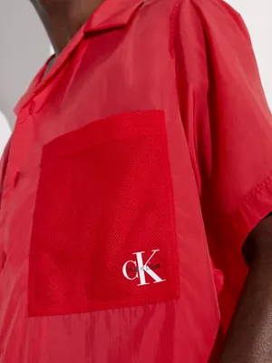 Calvin Klein Chemise En Nylon Relaxed Ă Manches Courtes - Pride â Image 4