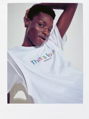 Calvin Klein T-shirt Relaxed Avec Superpositions - Pride â Image 6