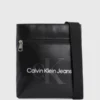 Calvin Klein Sac En Bandoulière Plat Avec Logo