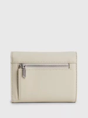 Calvin Klein Portefeuille à Trois Volets En Matière Recyclée – Image 3