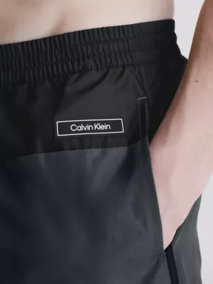 Calvin Klein Short De Bain Et Course Court - Core Solids â Image 4